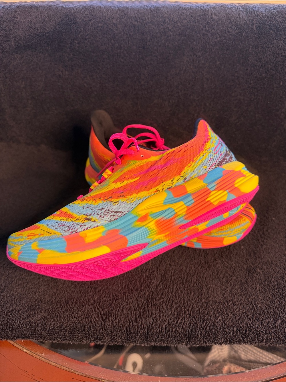 Asics Noose Tri 15 size 8 Vibrant Pink & Orange Patterned Women's Running Shoes - Picture 2 of 5